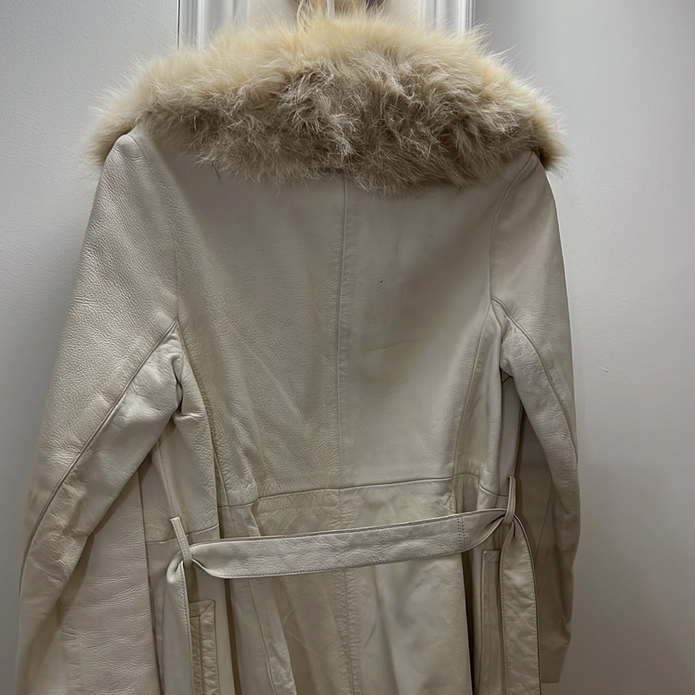 Fur Coat - Picture 5 of 6